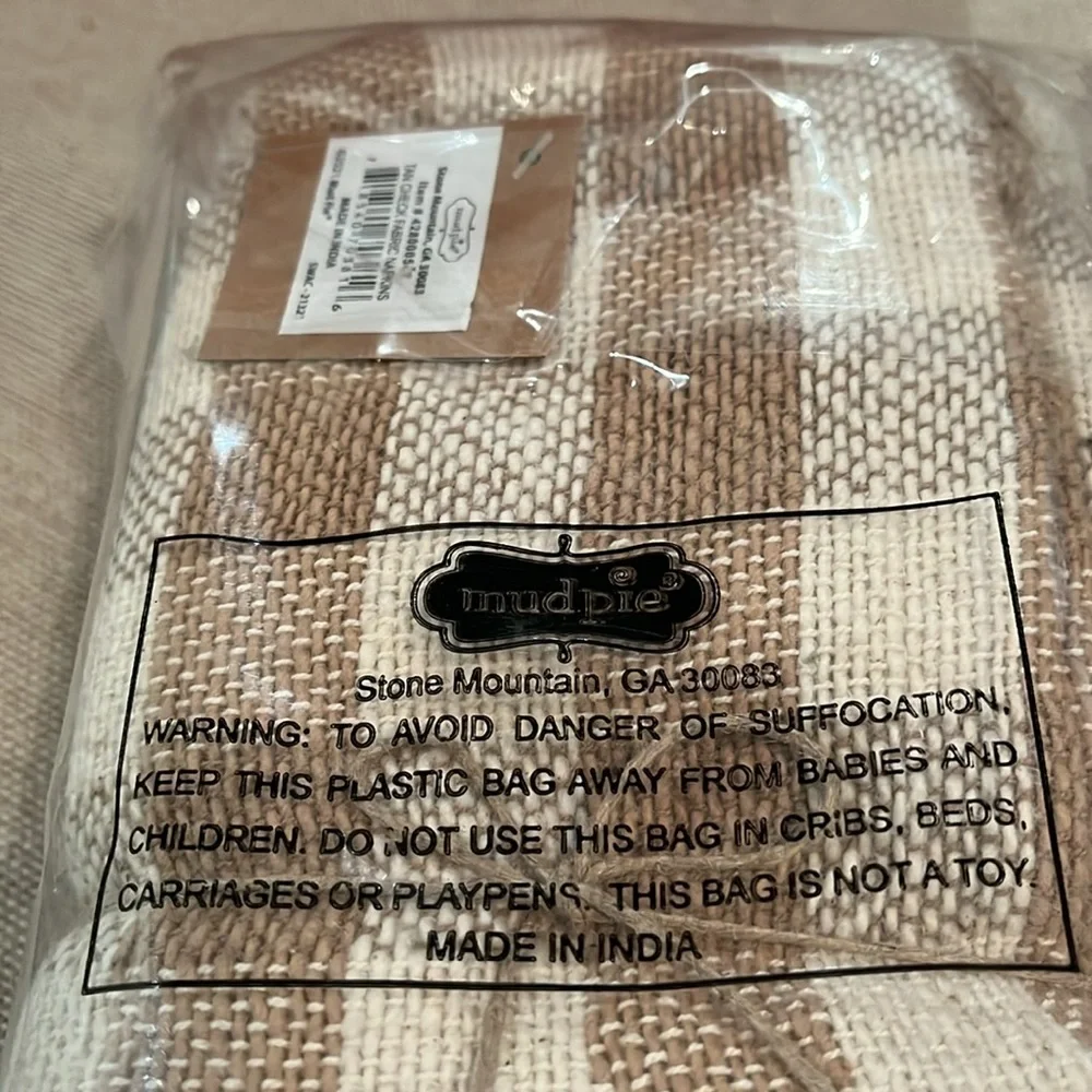 Mud Pie Tan Plaid Napkin Set of Four/NWT
